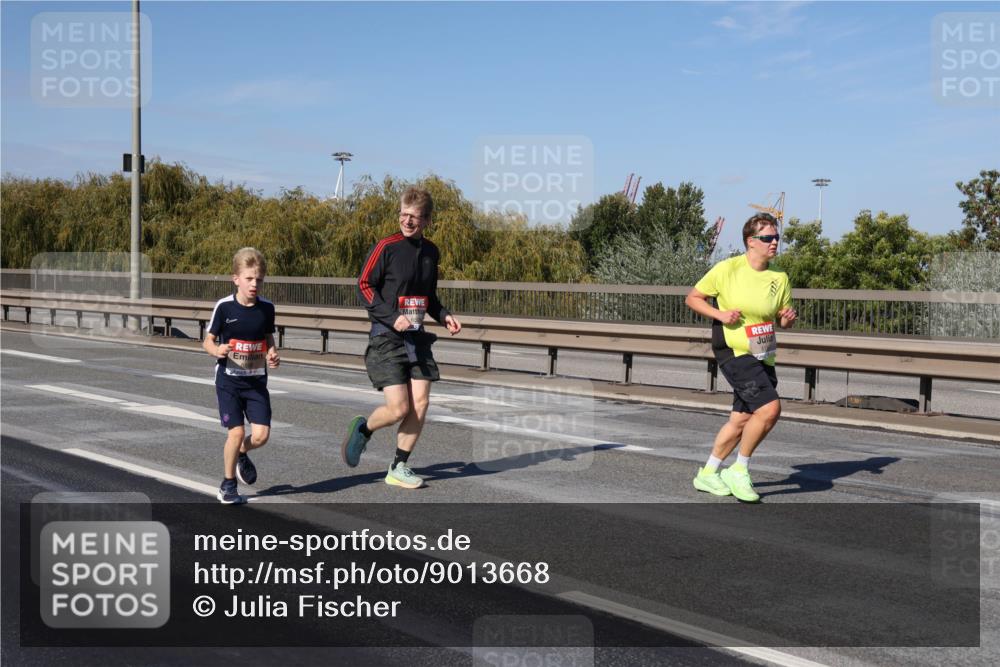 03.10.2025 - Köhlbrandbrückenlauf Julia Fischer http://msf.ph/oto/9013668 03.10.2025 13:06:56 Position 3  meine-sportfotos.de