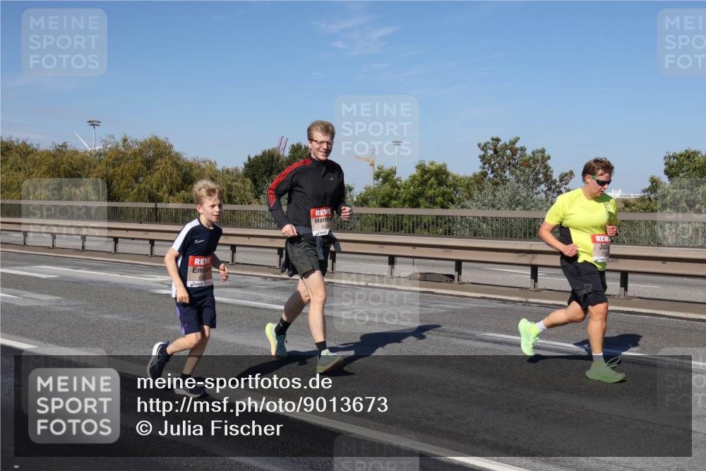 03.10.2025 - Köhlbrandbrückenlauf Julia Fischer http://msf.ph/oto/9013673 03.10.2025 13:06:57 Position 3  meine-sportfotos.de