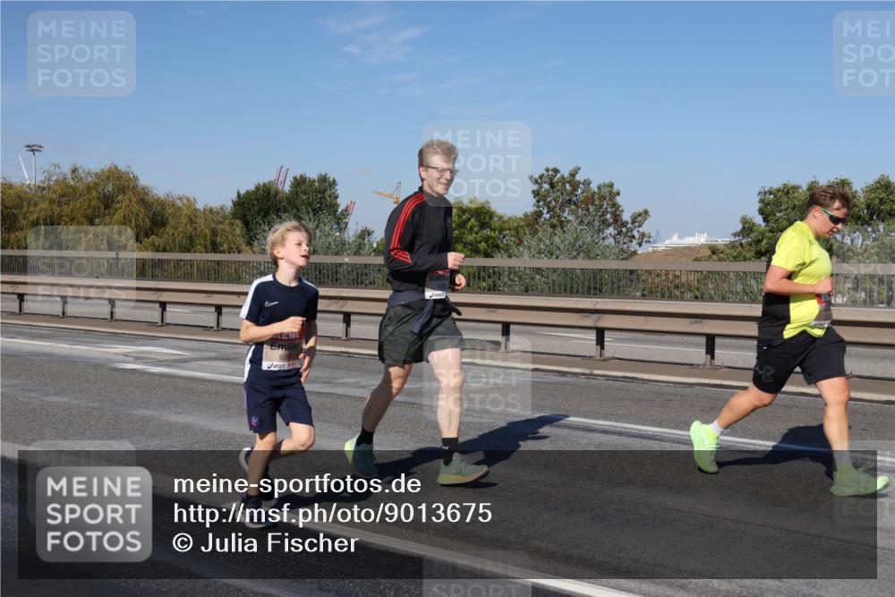 03.10.2025 - Köhlbrandbrückenlauf Julia Fischer http://msf.ph/oto/9013675 03.10.2025 13:06:58 Position 3  meine-sportfotos.de