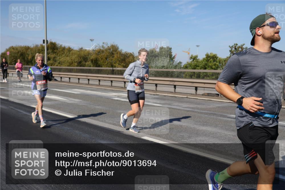 03.10.2025 - Köhlbrandbrückenlauf Julia Fischer http://msf.ph/oto/9013694 03.10.2025 13:07:04 Position 3 8 meine-sportfotos.de