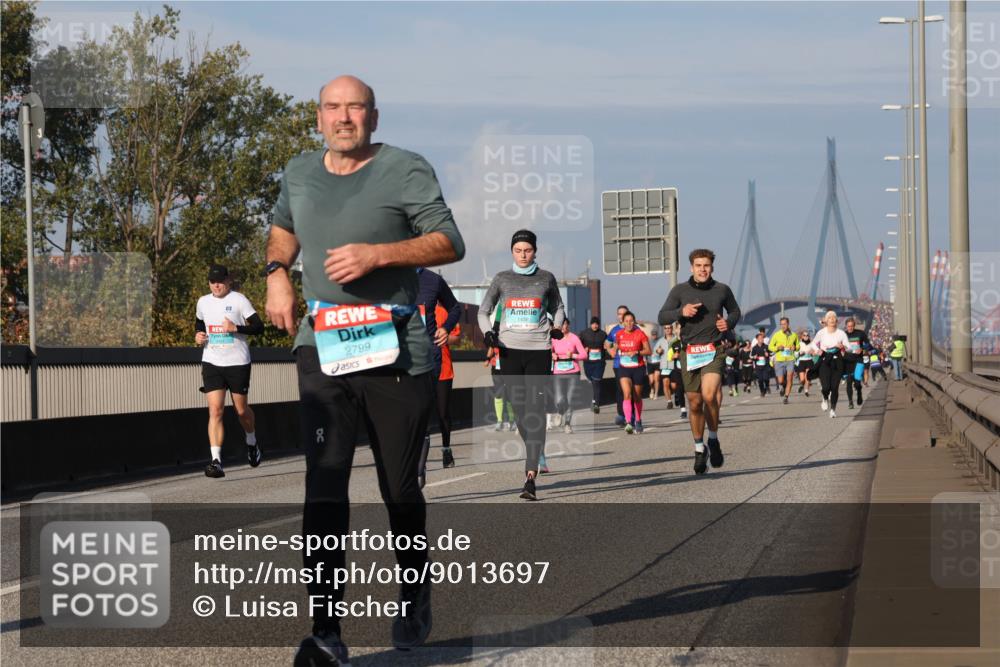03.10.2025 - Köhlbrandbrückenlauf Luisa Fischer http://msf.ph/oto/9013697 03.10.2025 10:57:32 Position 3 2799 meine-sportfotos.de