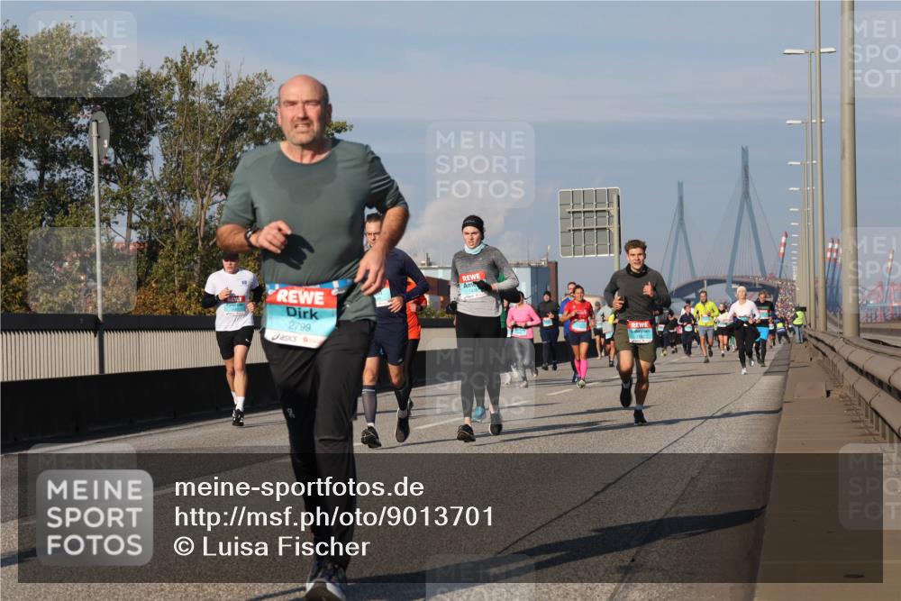 03.10.2025 - Köhlbrandbrückenlauf Luisa Fischer http://msf.ph/oto/9013701 03.10.2025 10:57:33 Position 3 2799 meine-sportfotos.de