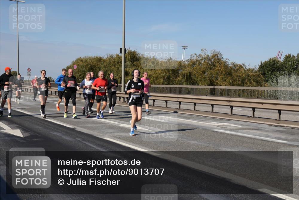 03.10.2025 - Köhlbrandbrückenlauf Julia Fischer http://msf.ph/oto/9013707 03.10.2025 13:07:06 Position 3  meine-sportfotos.de