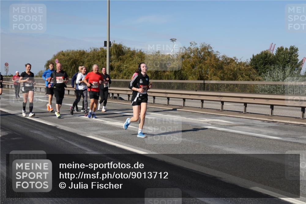 03.10.2025 - Köhlbrandbrückenlauf Julia Fischer http://msf.ph/oto/9013712 03.10.2025 13:07:07 Position 3  meine-sportfotos.de