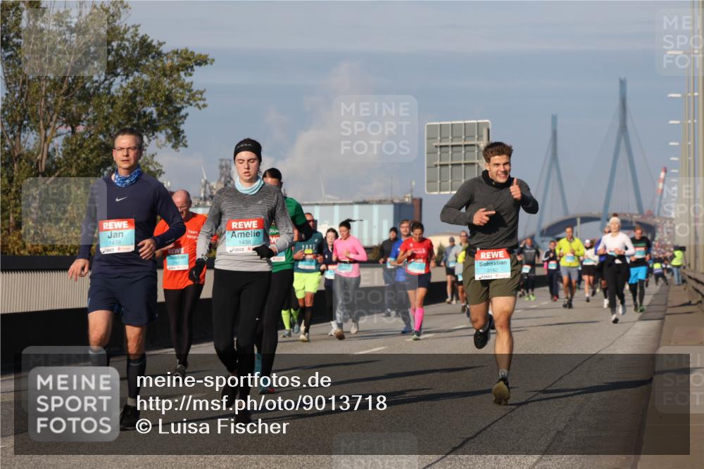 03.10.2025 - Köhlbrandbrückenlauf Luisa Fischer http://msf.ph/oto/9013718 03.10.2025 10:57:34 Position 3 1438, 1439, 3162 meine-sportfotos.de
