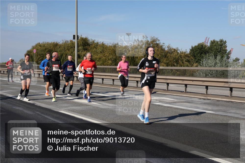 03.10.2025 - Köhlbrandbrückenlauf Julia Fischer http://msf.ph/oto/9013720 03.10.2025 13:07:08 Position 3  meine-sportfotos.de