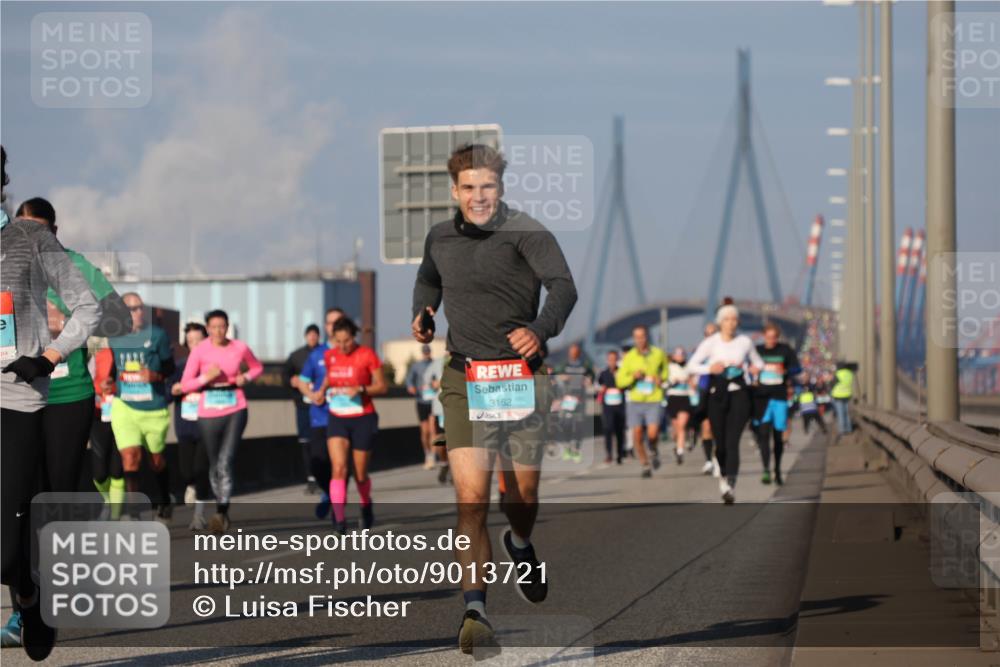 03.10.2025 - Köhlbrandbrückenlauf Luisa Fischer http://msf.ph/oto/9013721 03.10.2025 10:57:34 Position 3 3162 meine-sportfotos.de