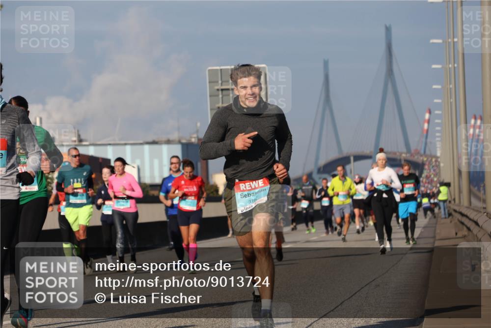 03.10.2025 - Köhlbrandbrückenlauf Luisa Fischer http://msf.ph/oto/9013724 03.10.2025 10:57:35 Position 3 3162 meine-sportfotos.de
