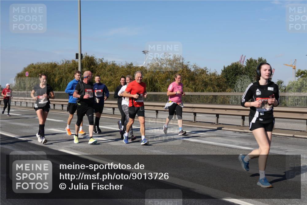 03.10.2025 - Köhlbrandbrückenlauf Julia Fischer http://msf.ph/oto/9013726 03.10.2025 13:07:09 Position 3  meine-sportfotos.de