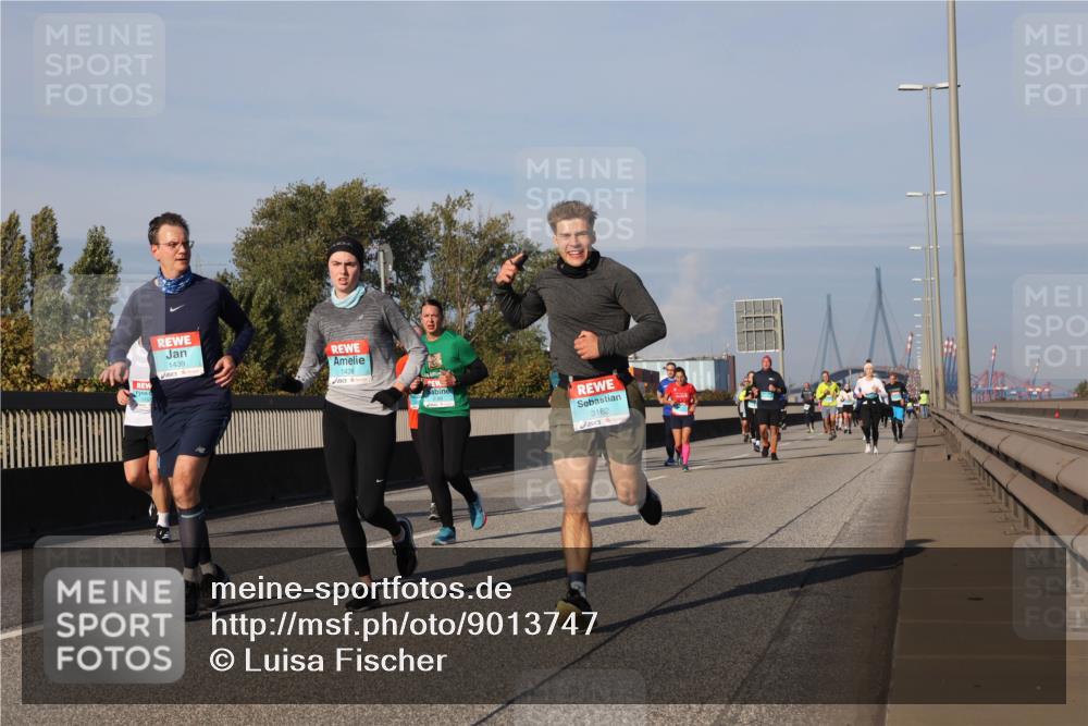 03.10.2025 - Köhlbrandbrückenlauf Luisa Fischer http://msf.ph/oto/9013747 03.10.2025 10:57:37 Position 3 1439, 1438, 3162 meine-sportfotos.de