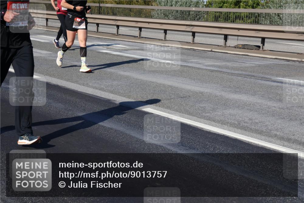 03.10.2025 - Köhlbrandbrückenlauf Julia Fischer http://msf.ph/oto/9013757 03.10.2025 13:07:14 Position 3 4903 meine-sportfotos.de