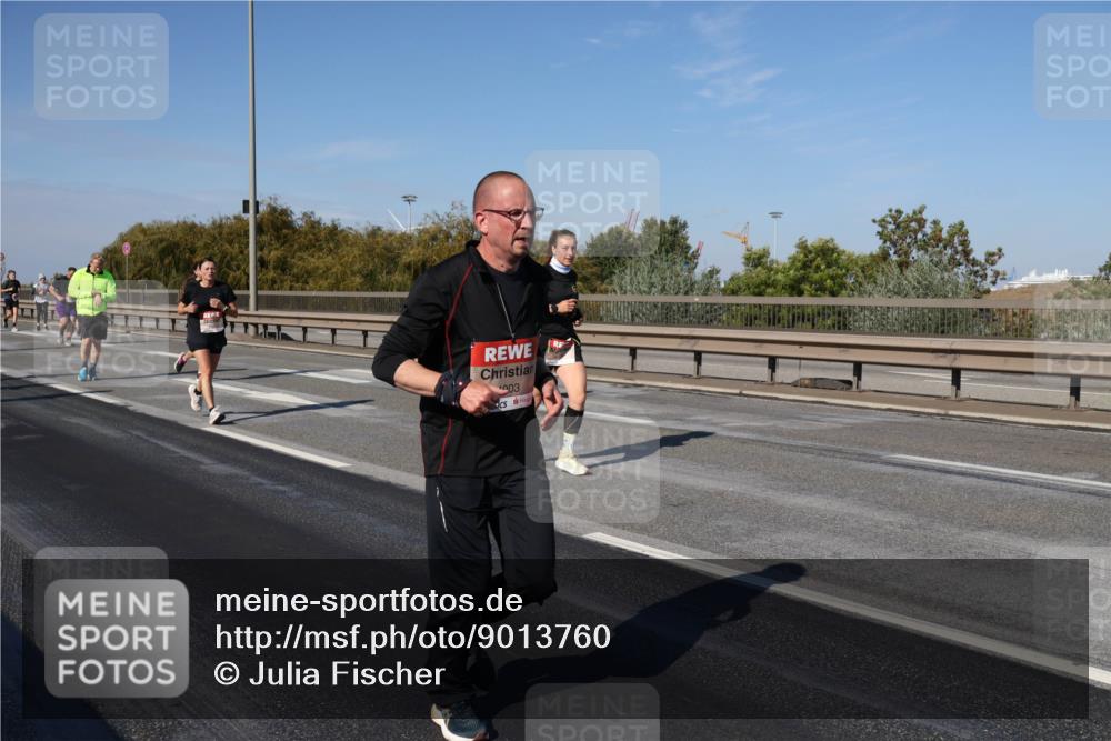 03.10.2025 - Köhlbrandbrückenlauf Julia Fischer http://msf.ph/oto/9013760 03.10.2025 13:07:15 Position 3 03 meine-sportfotos.de