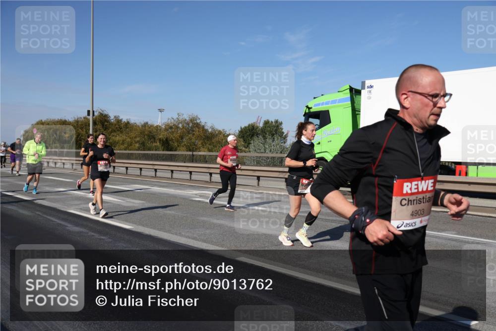03.10.2025 - Köhlbrandbrückenlauf Julia Fischer http://msf.ph/oto/9013762 03.10.2025 13:07:15 Position 3 4903 meine-sportfotos.de