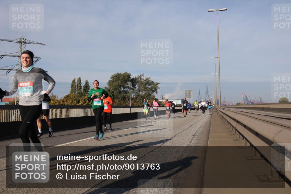 03.10.2025 - Köhlbrandbrückenlauf Luisa Fischer http://msf.ph/oto/9013763 03.10.2025 10:57:38 Position 3 1438 meine-sportfotos.de