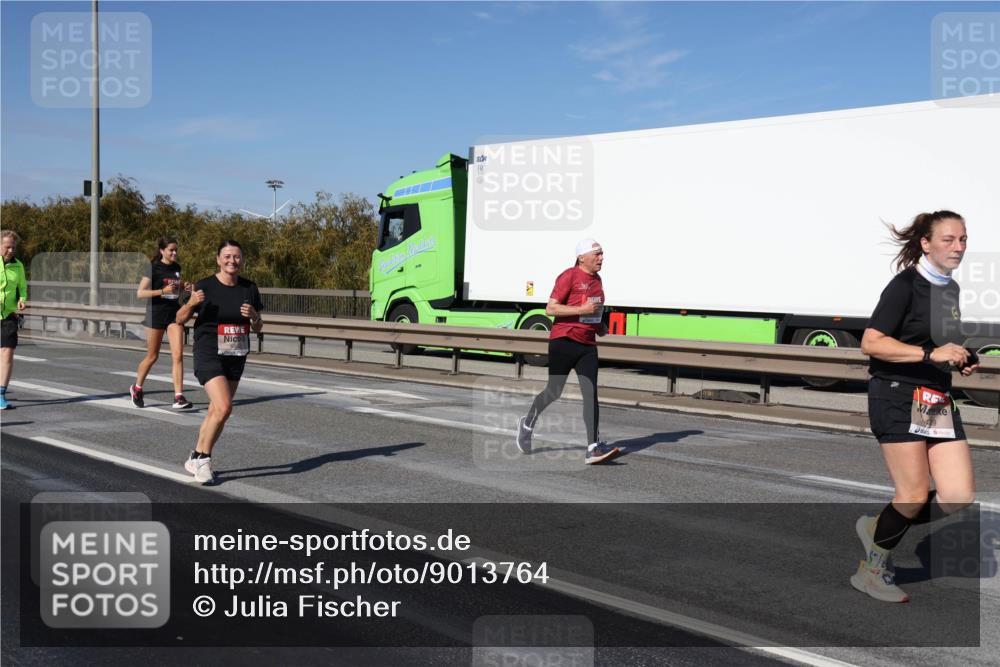 03.10.2025 - Köhlbrandbrückenlauf Julia Fischer http://msf.ph/oto/9013764 03.10.2025 13:07:16 Position 3  meine-sportfotos.de