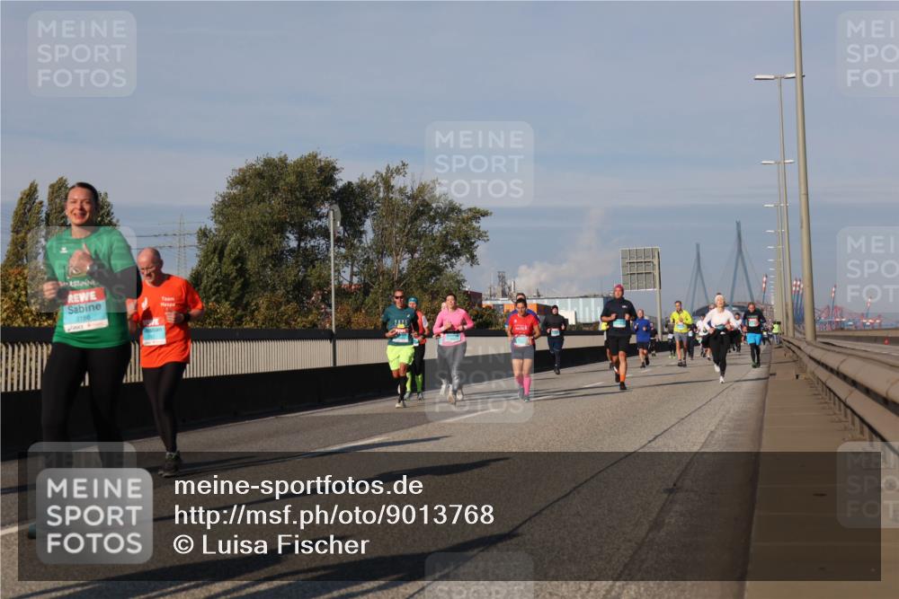 03.10.2025 - Köhlbrandbrückenlauf Luisa Fischer http://msf.ph/oto/9013768 03.10.2025 10:57:39 Position 3 3186 meine-sportfotos.de