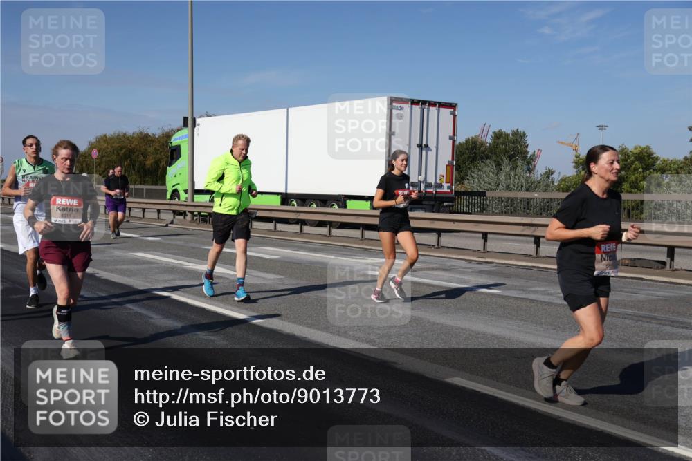 03.10.2025 - Köhlbrandbrückenlauf Julia Fischer http://msf.ph/oto/9013773 03.10.2025 13:07:17 Position 3 4911 meine-sportfotos.de