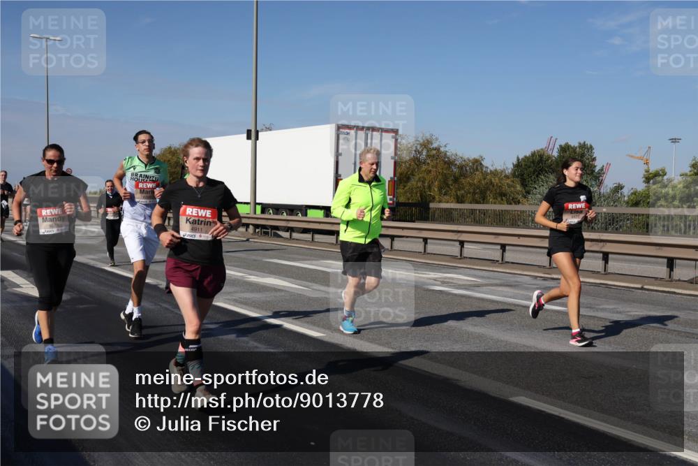 03.10.2025 - Köhlbrandbrückenlauf Julia Fischer http://msf.ph/oto/9013778 03.10.2025 13:07:18 Position 3 4576, 247, 4911, 4477 meine-sportfotos.de