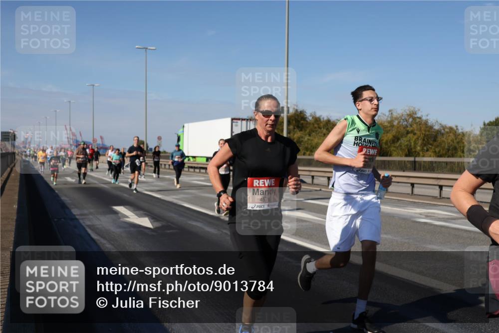03.10.2025 - Köhlbrandbrückenlauf Julia Fischer http://msf.ph/oto/9013784 03.10.2025 13:07:19 Position 3 4576 meine-sportfotos.de