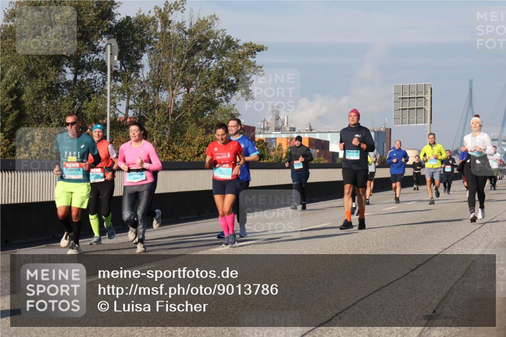 03.10.2025 - Köhlbrandbrückenlauf Luisa Fischer http://msf.ph/oto/9013786 03.10.2025 10:57:40 Position 3  meine-sportfotos.de