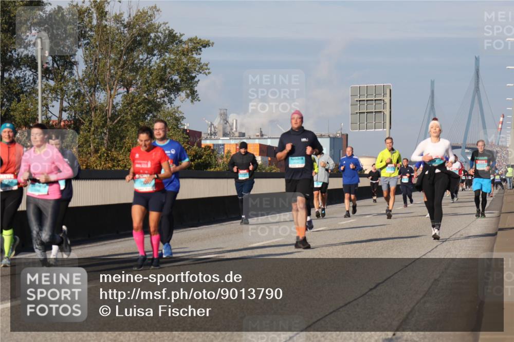 03.10.2025 - Köhlbrandbrückenlauf Luisa Fischer http://msf.ph/oto/9013790 03.10.2025 10:57:41 Position 3  meine-sportfotos.de