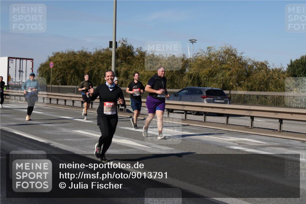 03.10.2025 - Köhlbrandbrückenlauf Julia Fischer http://msf.ph/oto/9013791 03.10.2025 13:07:21 Position 3  meine-sportfotos.de