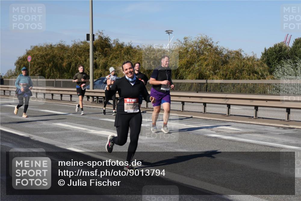 03.10.2025 - Köhlbrandbrückenlauf Julia Fischer http://msf.ph/oto/9013794 03.10.2025 13:07:21 Position 3 5152 meine-sportfotos.de