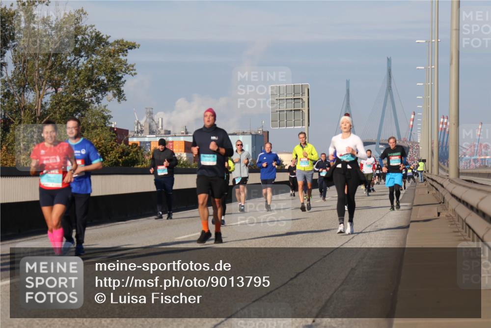 03.10.2025 - Köhlbrandbrückenlauf Luisa Fischer http://msf.ph/oto/9013795 03.10.2025 10:57:41 Position 3  meine-sportfotos.de
