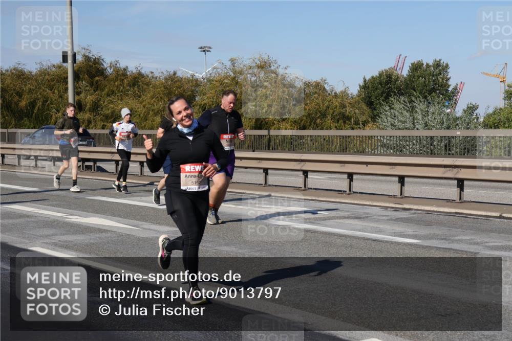 03.10.2025 - Köhlbrandbrückenlauf Julia Fischer http://msf.ph/oto/9013797 03.10.2025 13:07:22 Position 3 5152 meine-sportfotos.de