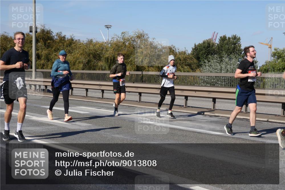 03.10.2025 - Köhlbrandbrückenlauf Julia Fischer http://msf.ph/oto/9013808 03.10.2025 13:07:24 Position 3  meine-sportfotos.de