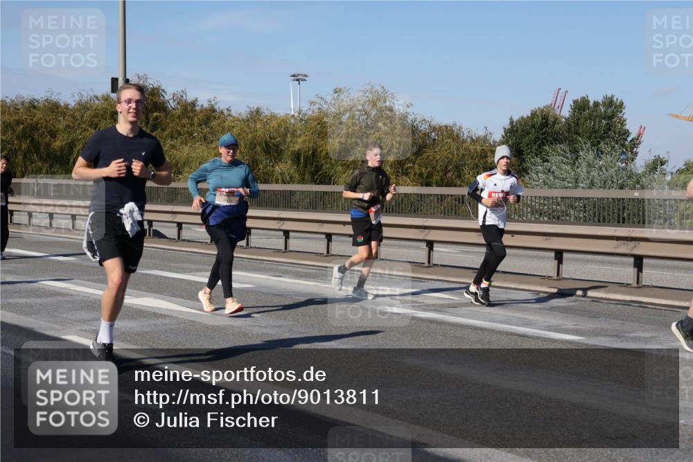 03.10.2025 - Köhlbrandbrückenlauf Julia Fischer http://msf.ph/oto/9013811 03.10.2025 13:07:24 Position 3  meine-sportfotos.de