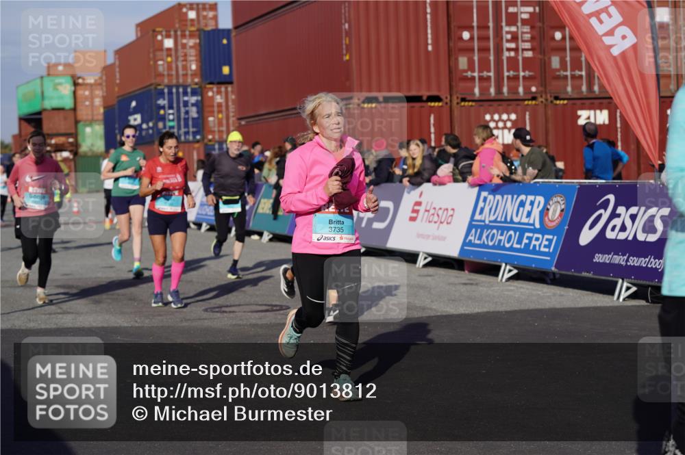 03.10.2025 - Köhlbrandbrückenlauf Michael Burmester http://msf.ph/oto/9013812 03.10.2025 10:14:00 Ziel 1431, 1460, 1514, 1588, 1604, 1738, 1782, 1892, 1947, 2122, 3060, 3062, 3126, 3372, 3469, 3724, 3735, 3761, 3793 meine-sportfotos.de