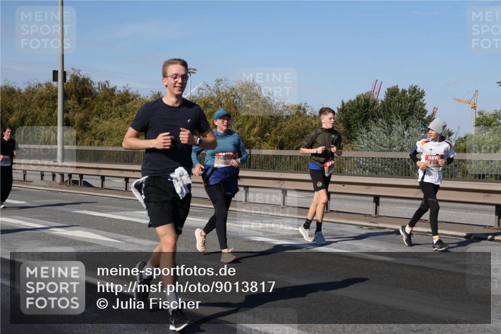 03.10.2025 - Köhlbrandbrückenlauf Julia Fischer http://msf.ph/oto/9013817 03.10.2025 13:07:25 Position 3  meine-sportfotos.de
