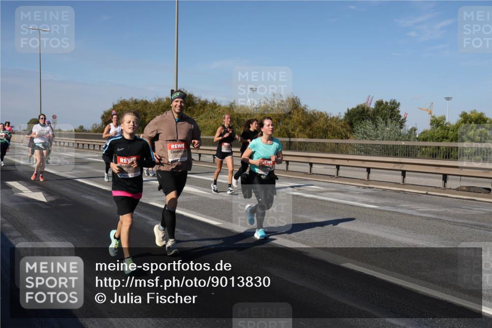 03.10.2025 - Köhlbrandbrückenlauf Julia Fischer http://msf.ph/oto/9013830 03.10.2025 13:07:28 Position 3 113, 6114 meine-sportfotos.de
