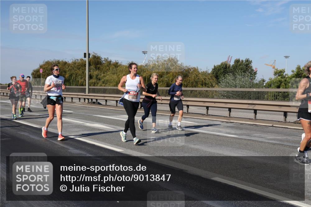 03.10.2025 - Köhlbrandbrückenlauf Julia Fischer http://msf.ph/oto/9013847 03.10.2025 13:07:31 Position 3 6394 meine-sportfotos.de
