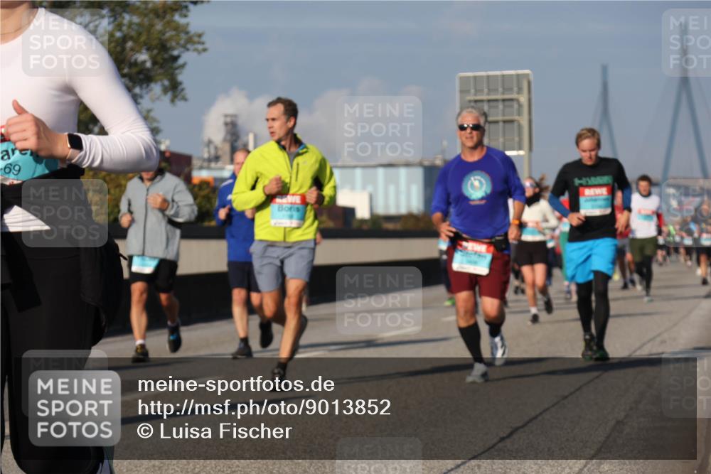 03.10.2025 - Köhlbrandbrückenlauf Luisa Fischer http://msf.ph/oto/9013852 03.10.2025 10:57:47 Position 3 69 meine-sportfotos.de
