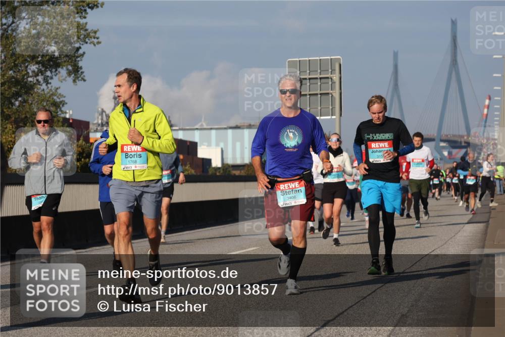 03.10.2025 - Köhlbrandbrückenlauf Luisa Fischer http://msf.ph/oto/9013857 03.10.2025 10:57:47 Position 3 1768, 3406, 315 meine-sportfotos.de