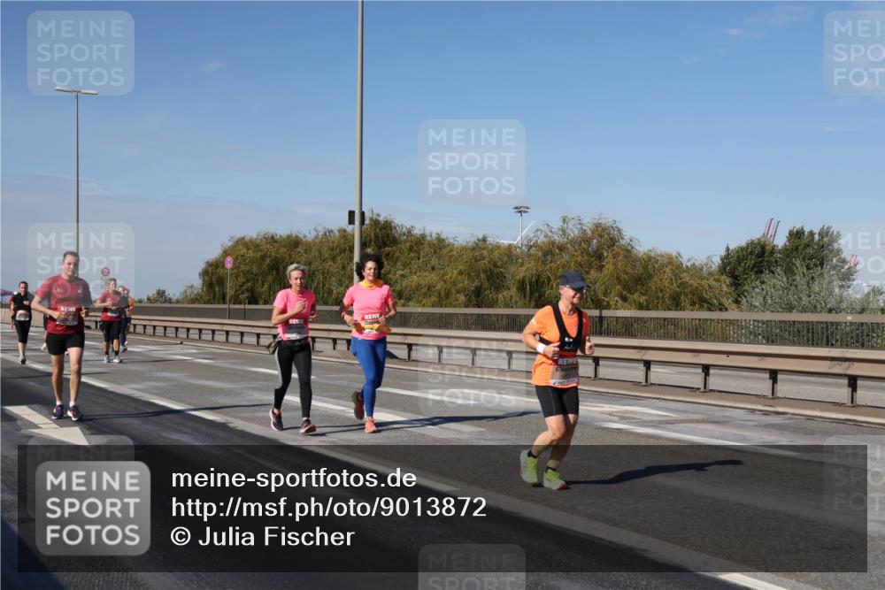 03.10.2025 - Köhlbrandbrückenlauf Julia Fischer http://msf.ph/oto/9013872 03.10.2025 13:07:38 Position 3  meine-sportfotos.de