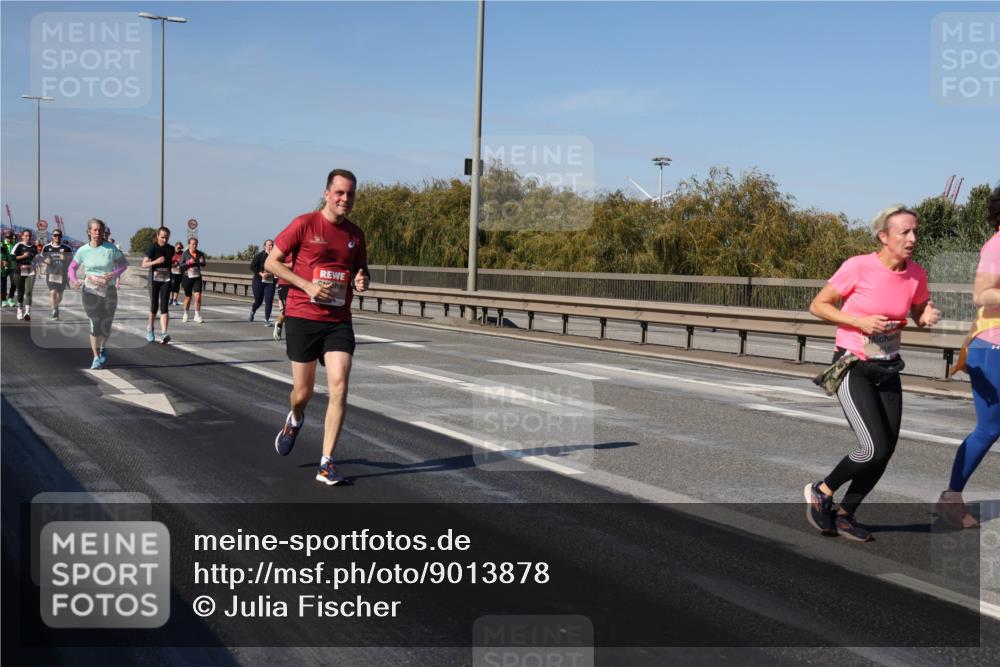 03.10.2025 - Köhlbrandbrückenlauf Julia Fischer http://msf.ph/oto/9013878 03.10.2025 13:07:41 Position 3  meine-sportfotos.de