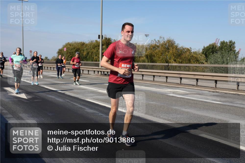03.10.2025 - Köhlbrandbrückenlauf Julia Fischer http://msf.ph/oto/9013886 03.10.2025 13:07:42 Position 3  meine-sportfotos.de