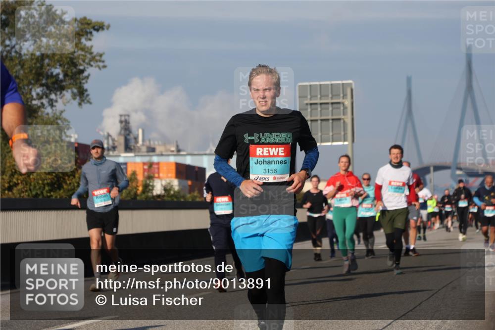 03.10.2025 - Köhlbrandbrückenlauf Luisa Fischer http://msf.ph/oto/9013891 03.10.2025 10:57:50 Position 3 3156 meine-sportfotos.de