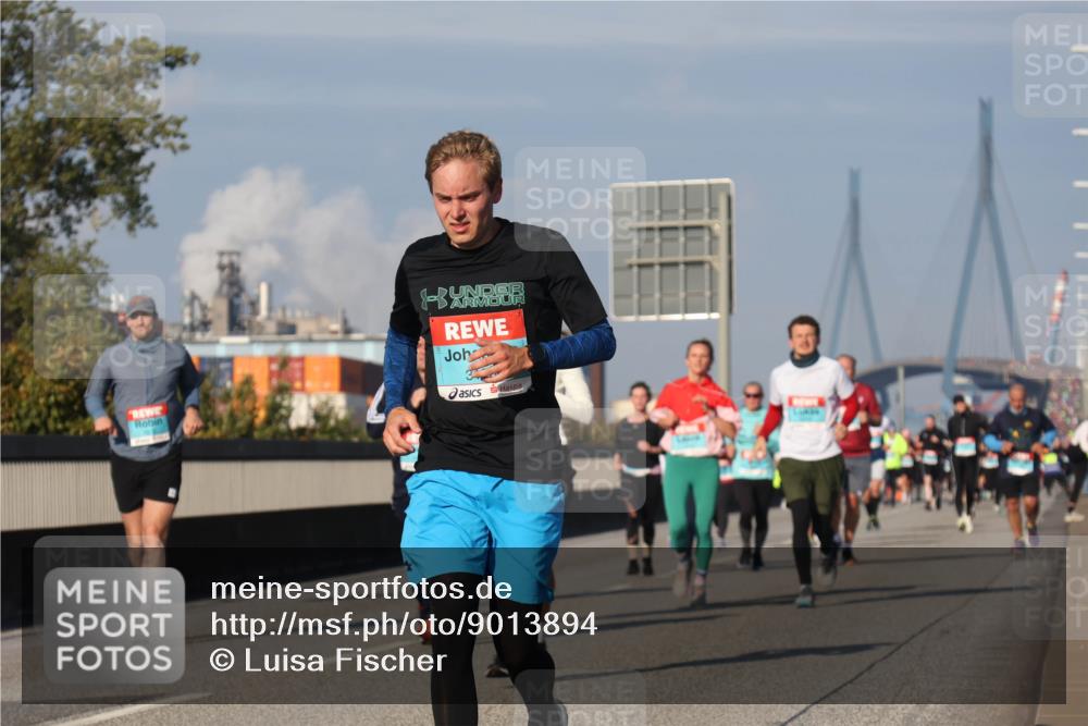 03.10.2025 - Köhlbrandbrückenlauf Luisa Fischer http://msf.ph/oto/9013894 03.10.2025 10:57:51 Position 3  meine-sportfotos.de