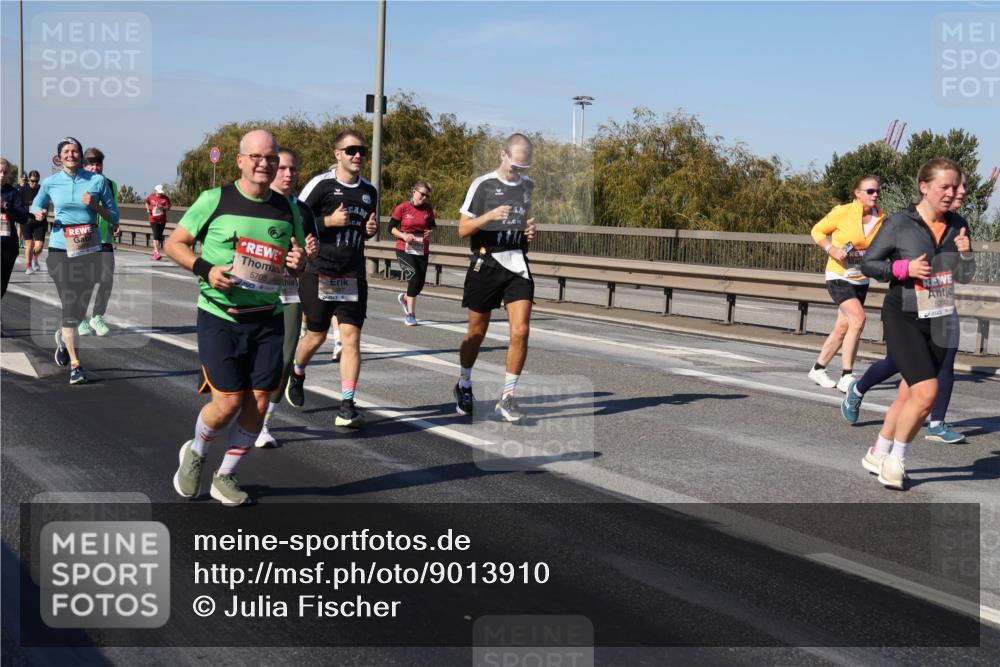 03.10.2025 - Köhlbrandbrückenlauf Julia Fischer http://msf.ph/oto/9013910 03.10.2025 13:07:49 Position 3 5708 meine-sportfotos.de