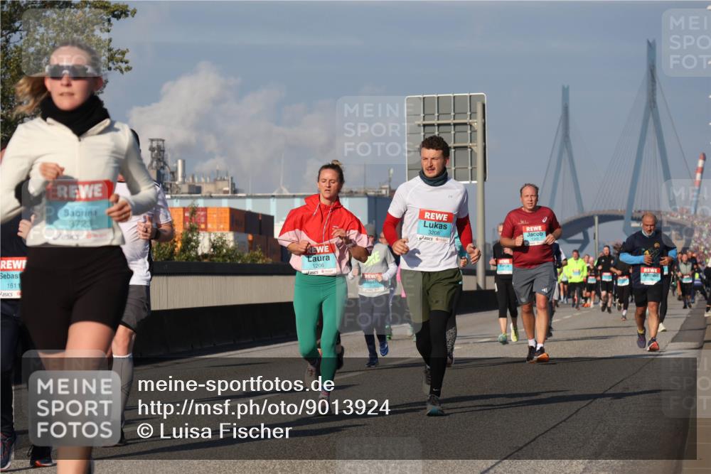 03.10.2025 - Köhlbrandbrückenlauf Luisa Fischer http://msf.ph/oto/9013924 03.10.2025 10:57:54 Position 3 1611, 3723, 1206, 3208 meine-sportfotos.de