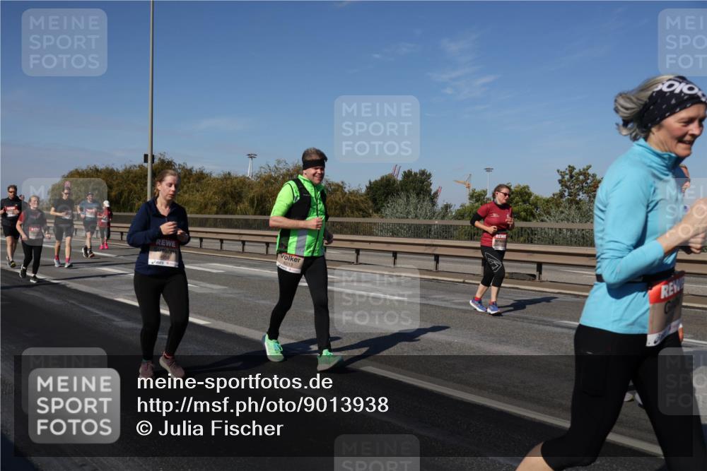 03.10.2025 - Köhlbrandbrückenlauf Julia Fischer http://msf.ph/oto/9013938 03.10.2025 13:07:53 Position 3 6213 meine-sportfotos.de