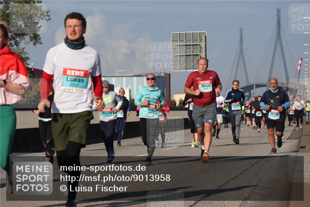 03.10.2025 - Köhlbrandbrückenlauf Luisa Fischer http://msf.ph/oto/9013958 03.10.2025 10:57:57 Position 3 3208, 2841, 1514, 1388 meine-sportfotos.de