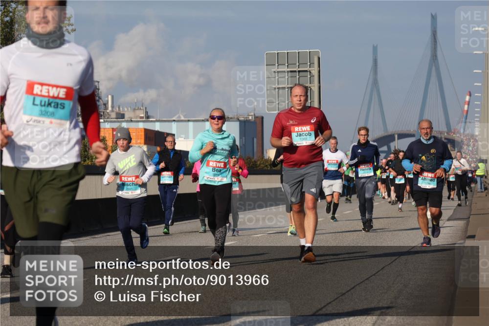 03.10.2025 - Köhlbrandbrückenlauf Luisa Fischer http://msf.ph/oto/9013966 03.10.2025 10:57:58 Position 3 3208, 2841, 1514, 1388 meine-sportfotos.de