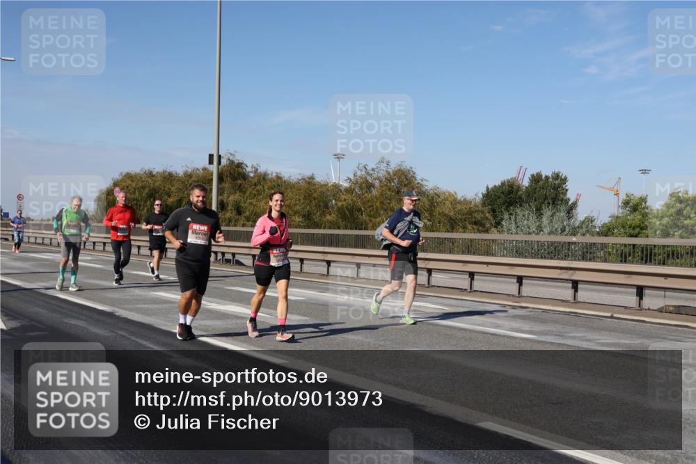 03.10.2025 - Köhlbrandbrückenlauf Julia Fischer http://msf.ph/oto/9013973 03.10.2025 13:08:00 Position 3  meine-sportfotos.de