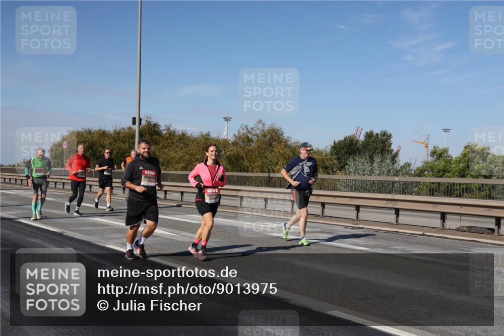 03.10.2025 - Köhlbrandbrückenlauf Julia Fischer http://msf.ph/oto/9013975 03.10.2025 13:08:01 Position 3  meine-sportfotos.de