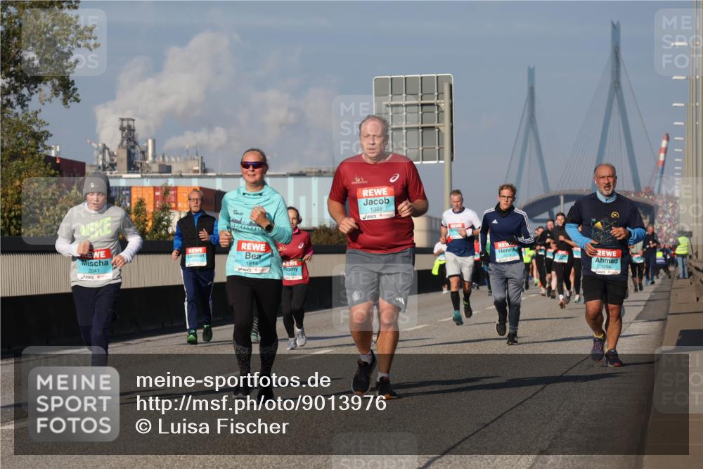 03.10.2025 - Köhlbrandbrückenlauf Luisa Fischer http://msf.ph/oto/9013976 03.10.2025 10:57:59 Position 3 2841, 1514, 1388, 2214, 1296 meine-sportfotos.de